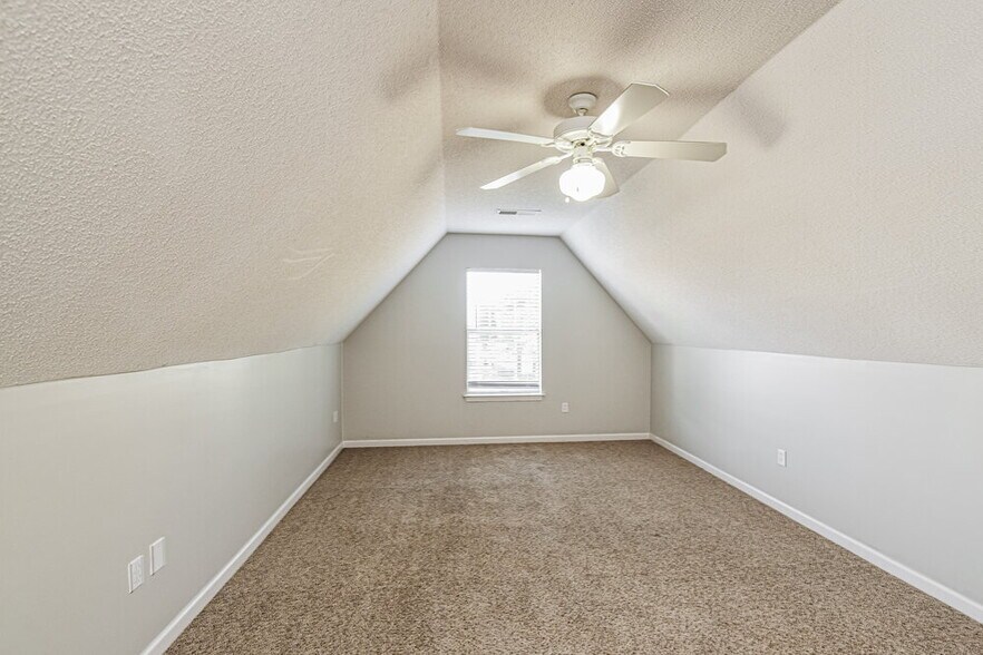 Building Photo - 2708 Baird Dr