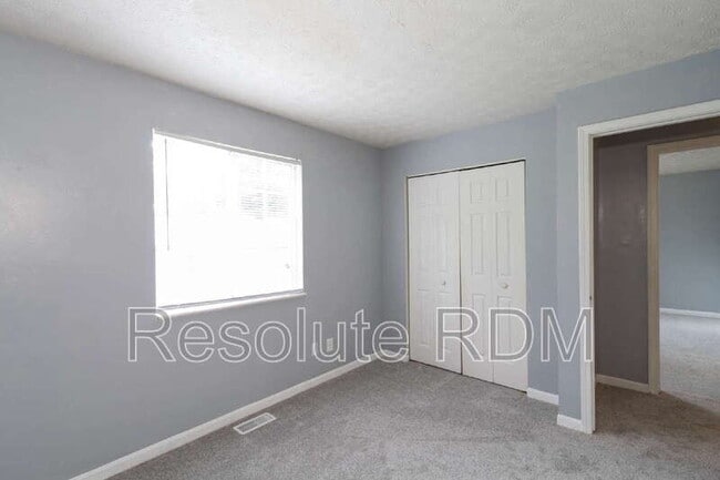Building Photo - 3826 Ireland Dr