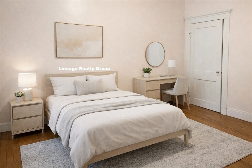 Building Photo - 117 Thorndike St