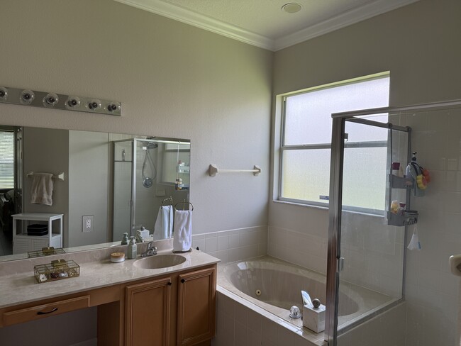Building Photo - 14727 Coral Berry Dr