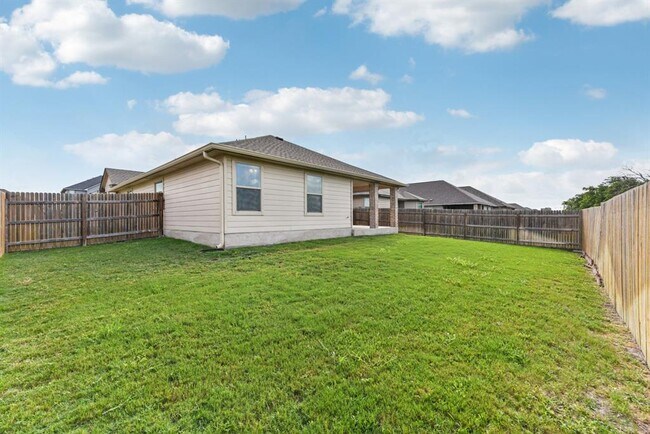 Building Photo - 133 Nathaniel Dr