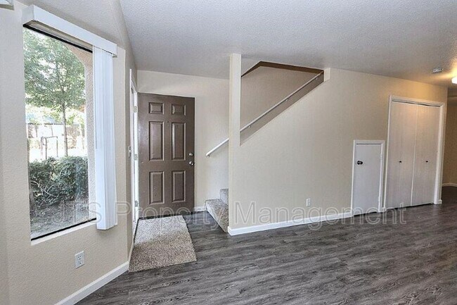 Building Photo - 5828 Alorn Ln
