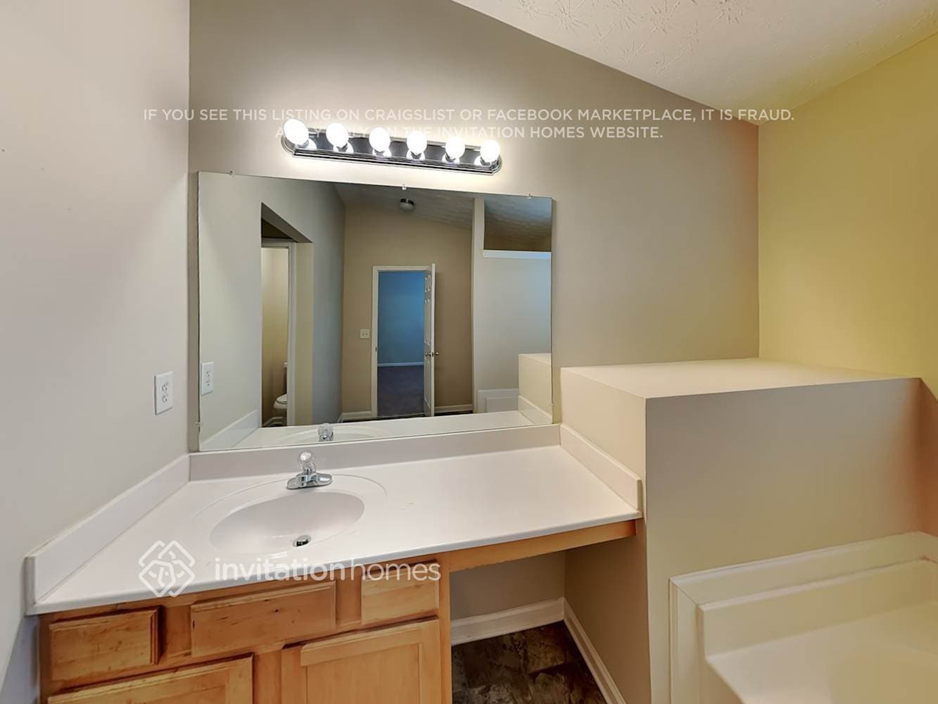 Building Photo - 511 Pondweed Dr