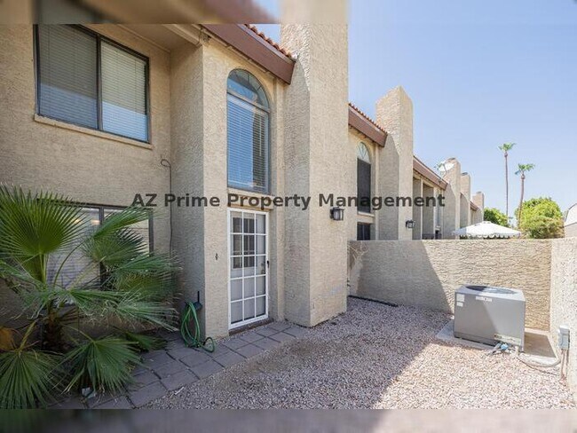 Building Photo - 7835 E Glenrosa Ave