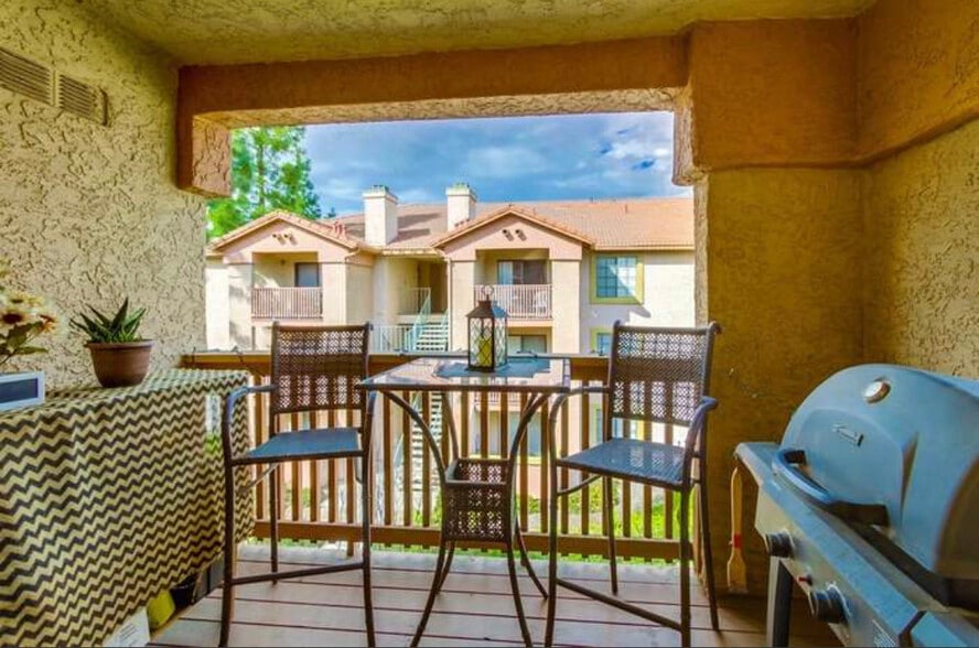Building Photo - 12071 Alta Carmel Ct