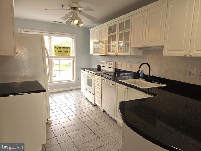 Building Photo - 12 Owens Landing Ct