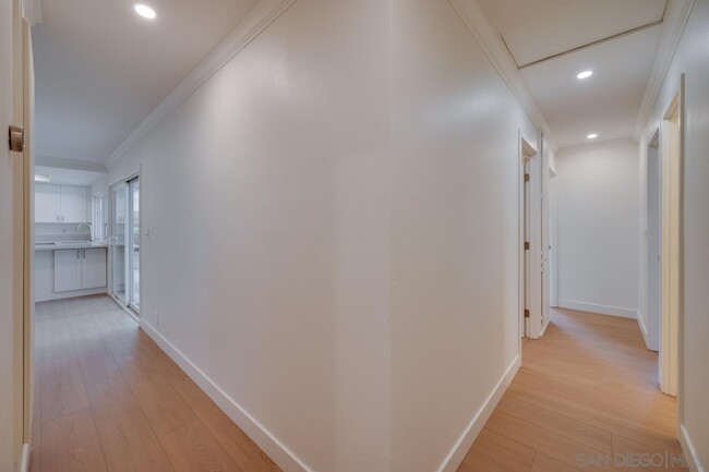 Building Photo - 12319 Hill Country Dr