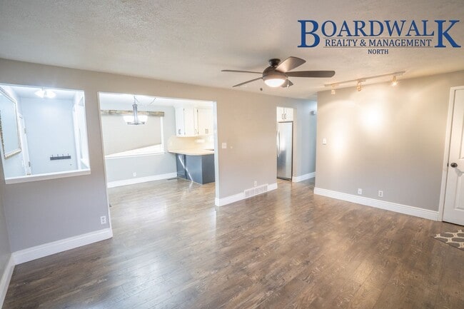 Building Photo - Amazing 4 Bed Rambler in Syracuse