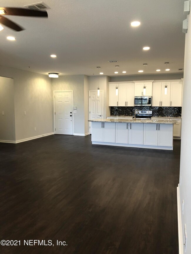 Building Photo - 11251 Campfield Dr