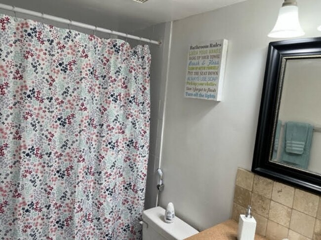 Building Photo - 1700 SW 16th Ct