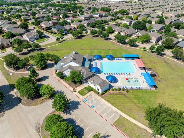 Building Photo - 300 Kelvington Dr