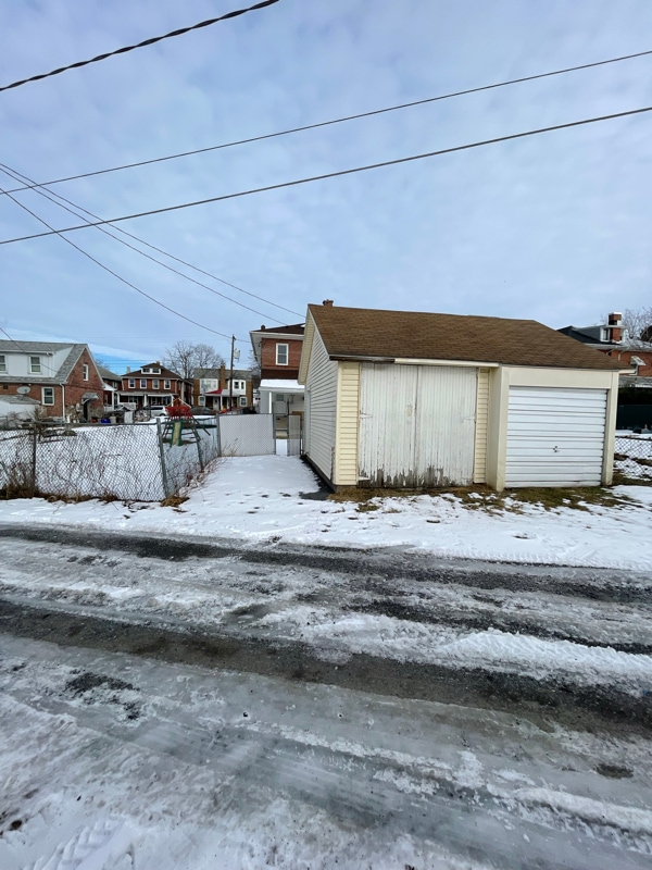 Building Photo - 3426 Fairfield St