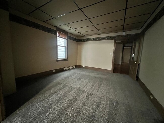 Building Photo - 343 W Penn St