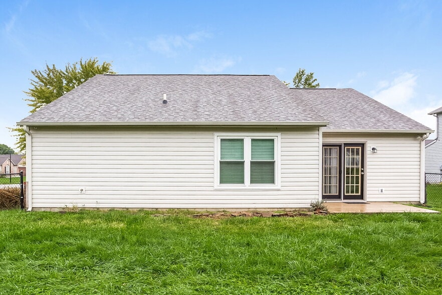 Building Photo - 1333 Cypress Dr