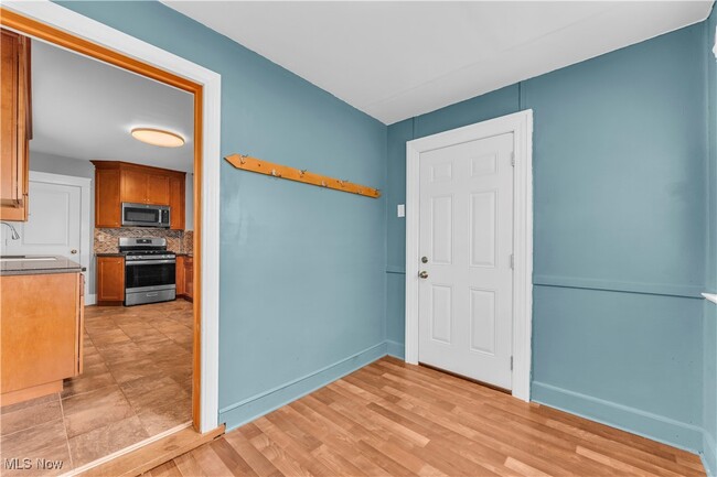 Building Photo - 1643 Wyandotte Ave