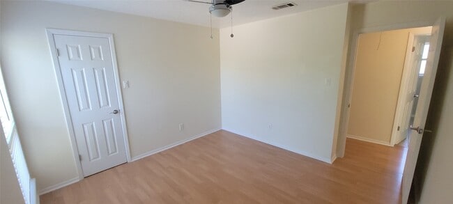 Building Photo - 11302 Meadow Lake Dr