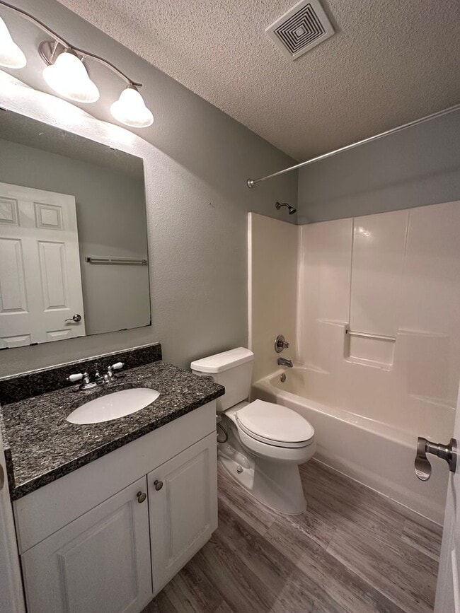 Building Photo - Adorable Home For Rent