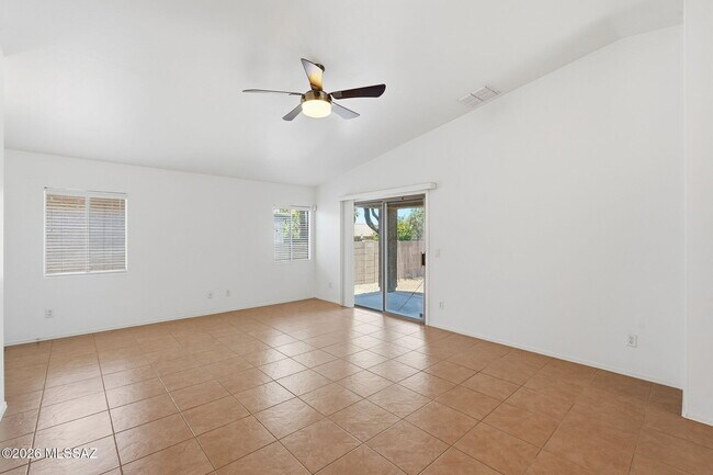 Building Photo - 8435 E Bowline Rd