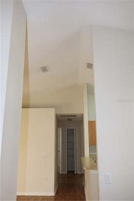 Building Photo - 208 Abbotsbury Dr