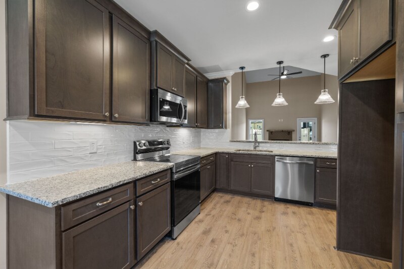 Building Photo - 1908 Gracie Bug Lp