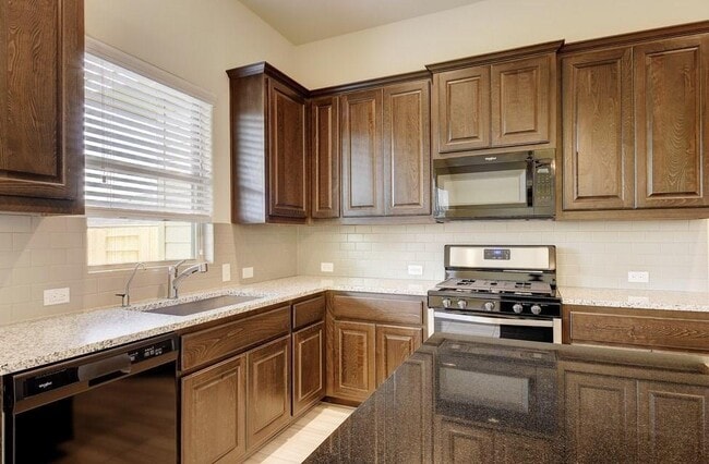 Building Photo - 108 Swift Water Loop