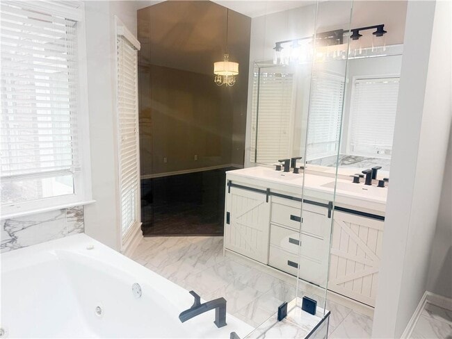 Building Photo - 1095 Whitehead Rd