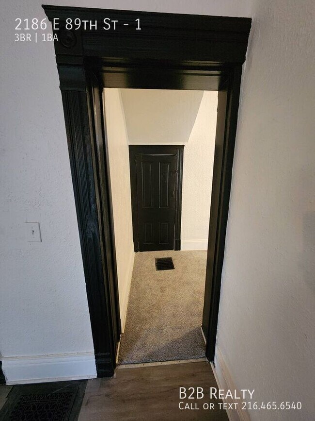 Building Photo - 2186 E 89th St