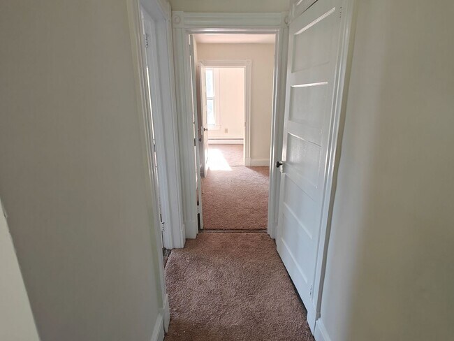 Building Photo - Three bedroom home in Midlothian