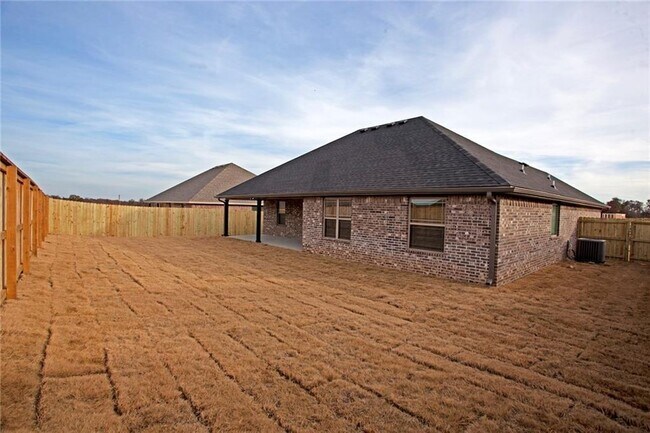 Building Photo - 728 NW 64th Ave