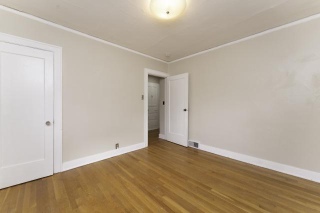 Building Photo - 4 bedroom in Seattle WA 98103