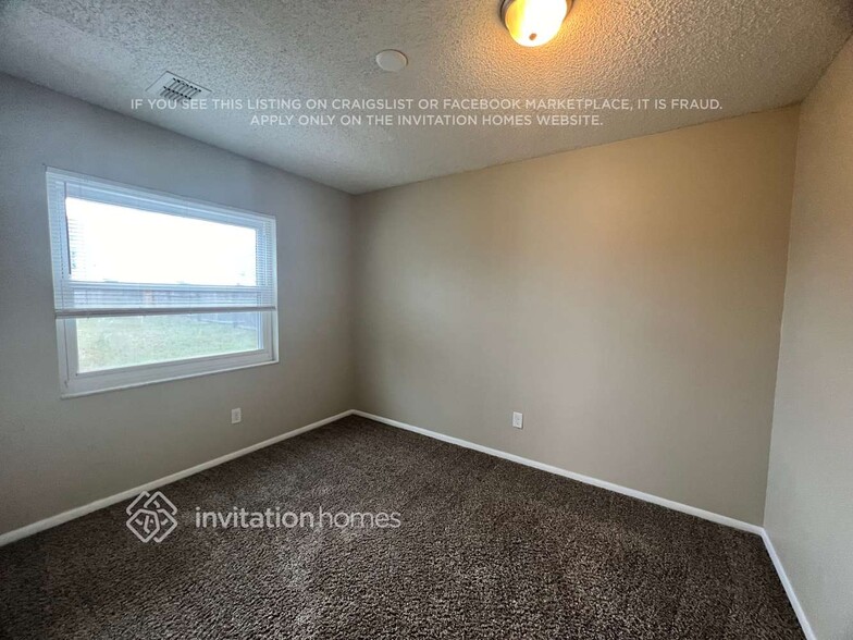 Building Photo - 107 Grovewood Ave