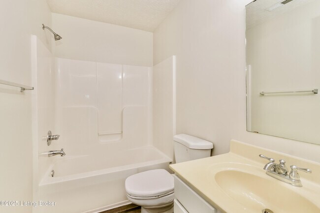 Building Photo - 7116 Blue Stream Ct