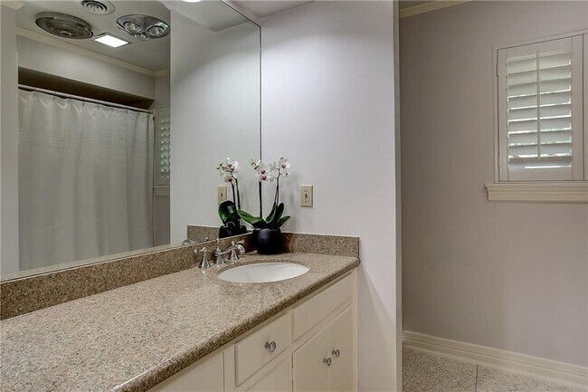 Building Photo - Beautiful Home in Tanglewood