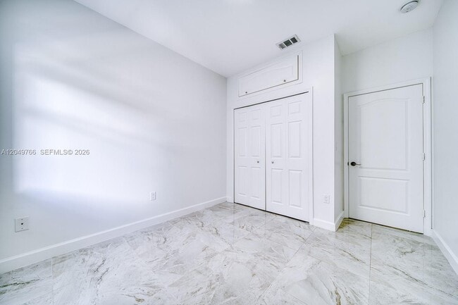 Building Photo - 15958 SW 71st Terrace
