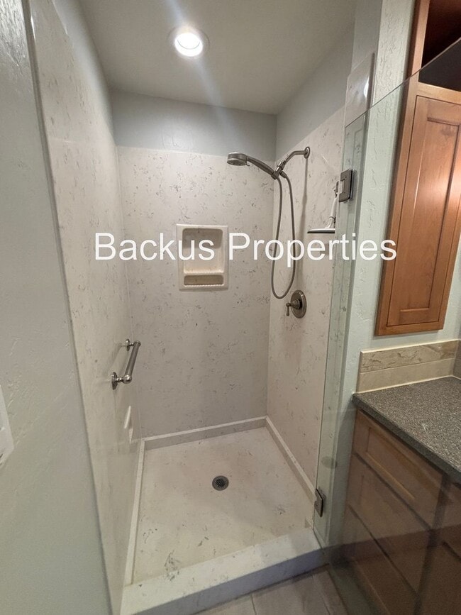 Building Photo - Wonderful four-bedroom corner lot home in South Salinas