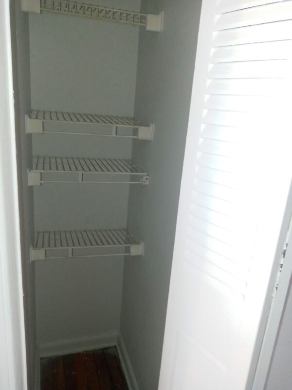 Building Photo - 1406 Church St