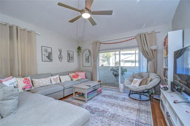 Building Photo - 2926 Lichen Ln