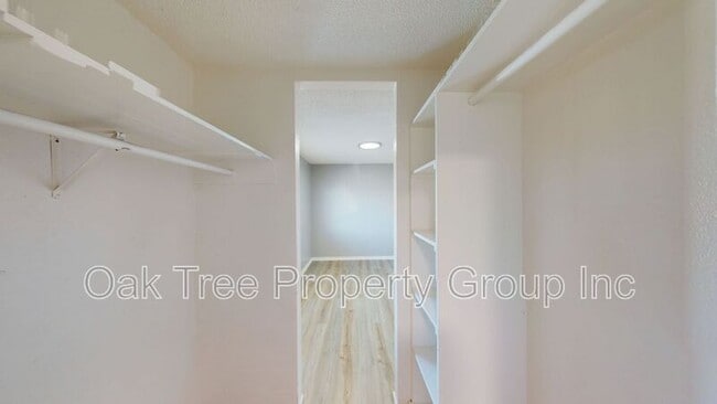 Building Photo - 2232 Seminary Ave