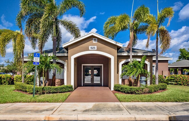 Regency Gardens Pompano Beach, FL Apartment Finder