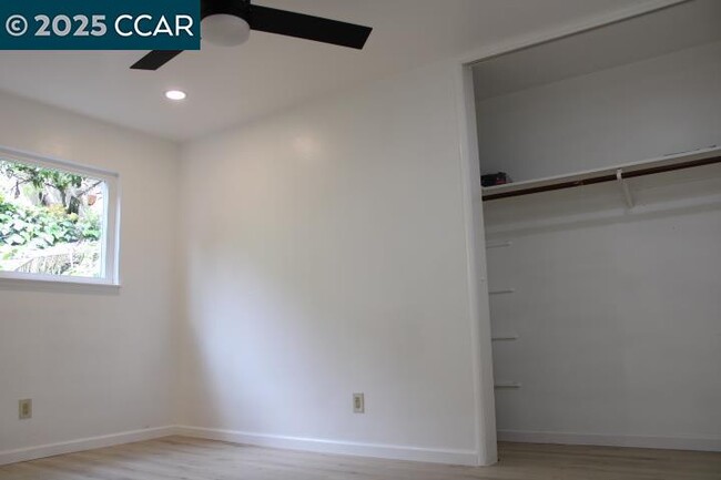 Building Photo - 2292 Orleans Dr