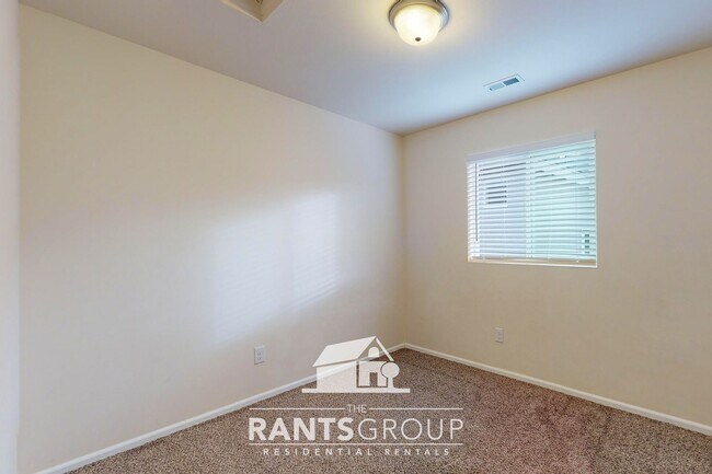 Building Photo - Fantastic Neighborhood in Tumwater!