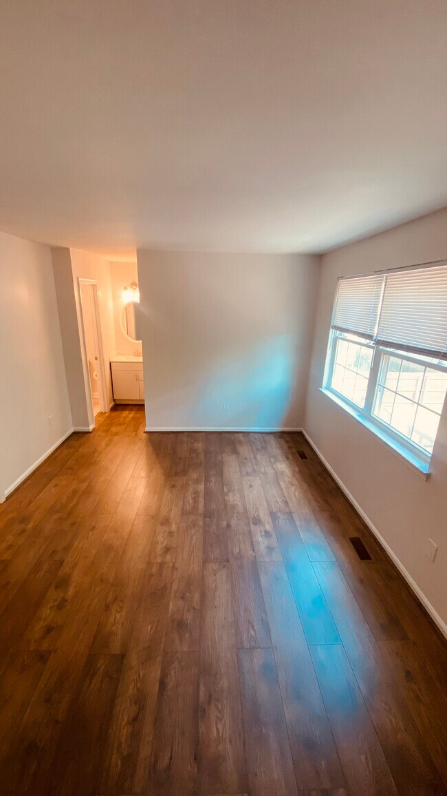 Building Photo - 8903 Chester Grove Ter