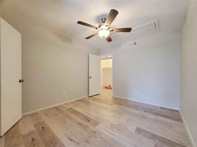 Building Photo - 19311 Lazy Valley Dr