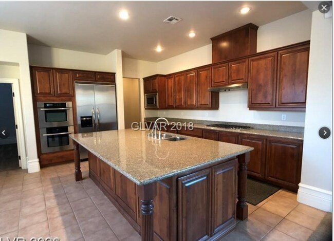 Building Photo - 496 Via Palermo Dr