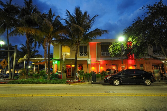 Building Photo - 250 S Ocean Blvd