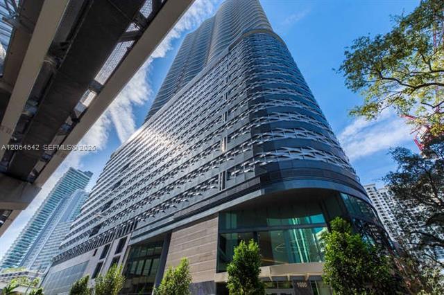Building Photo - 1000 Brickell Plz