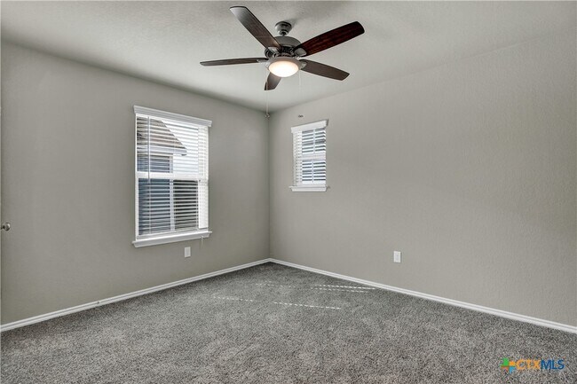 Building Photo - 267 Kinsley Wy