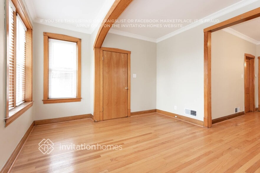 Building Photo - 3820 Wesley Ave