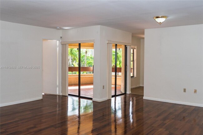 Building Photo - 9140 SW 123rd Ct