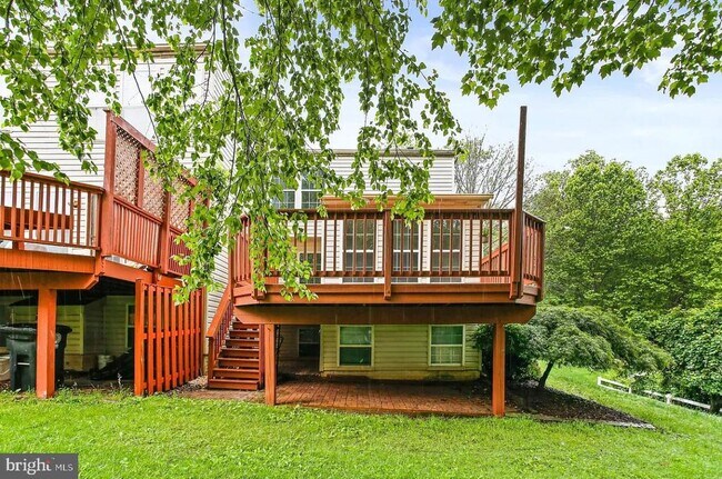 Building Photo - 15 Silver Birch Ct